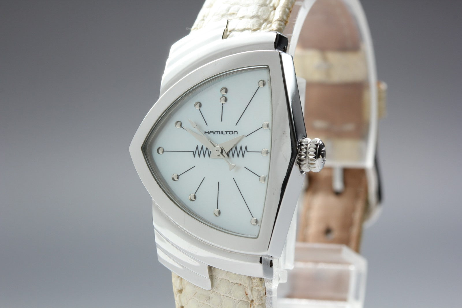 New Batt Hamilton Ventra H242111 Quartz Shell Dial Women's Watch 24mm JAPAN Box