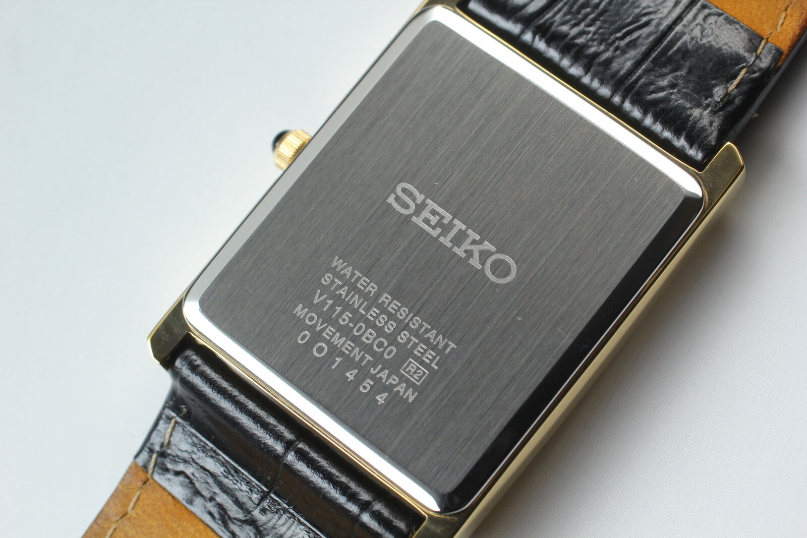 [Near MINT-] SEIKO V115-0BC0 SUP880 White Dial Solar Quartz Tank Men's Watch JP