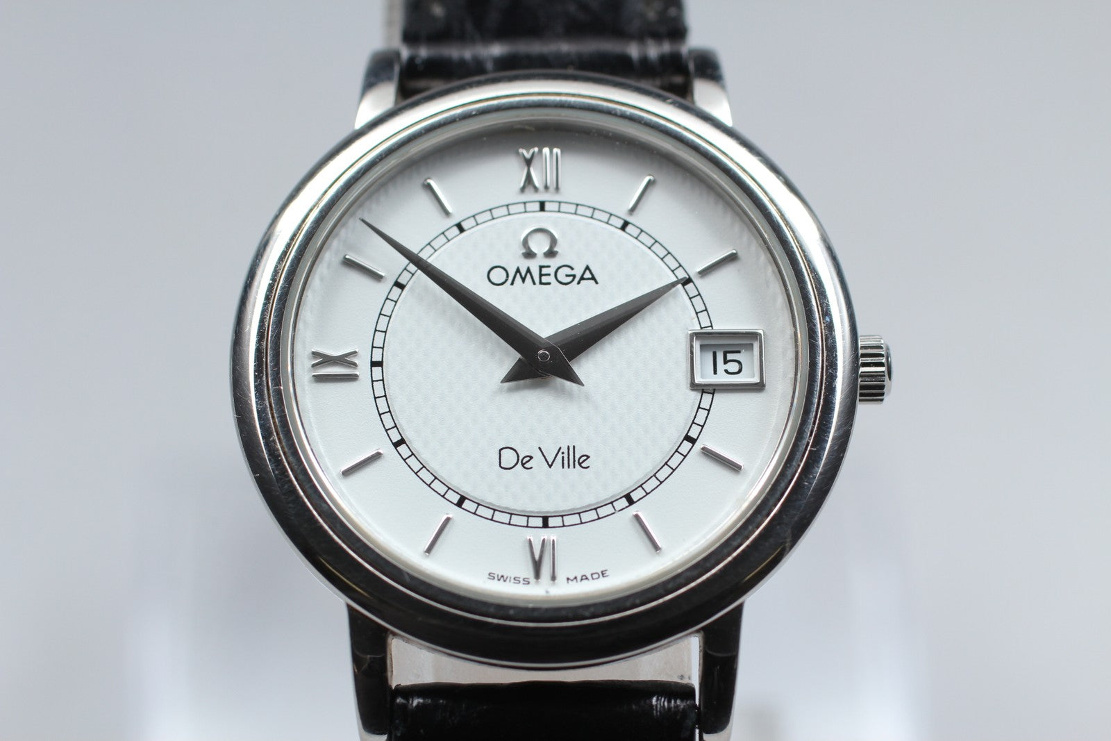 Vintage OMEGA De Ville 7824.21.01 Quartz White Dial Women's Watch 27mm JAPAN