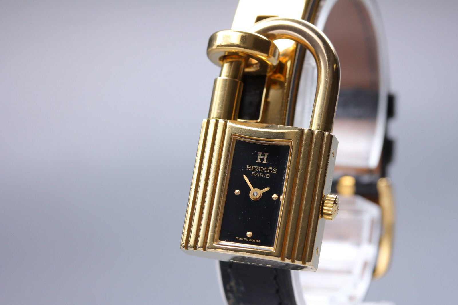 Vintage [Exc+5 Box] HERMES Kelly Watch Gold Black Leather "U" Woman's Qz Watch