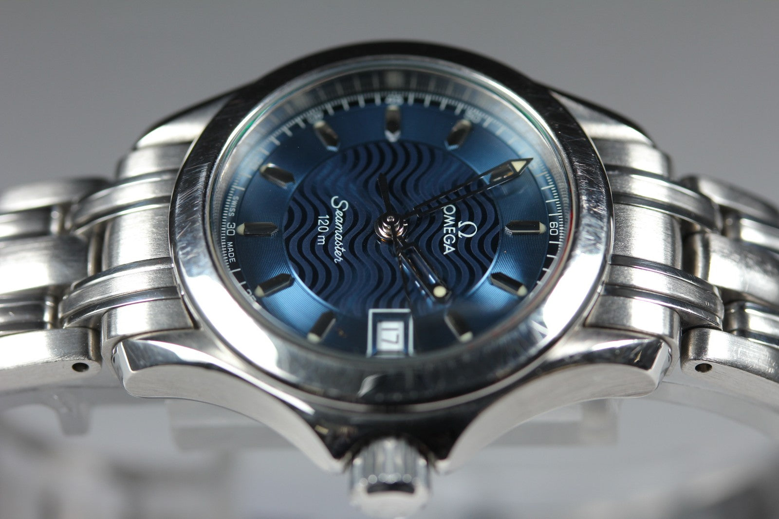 Vintage OMEGA Seamaster 120m 2581.81 Blue Quartz Women's Watch 26mm  JAPAN Box