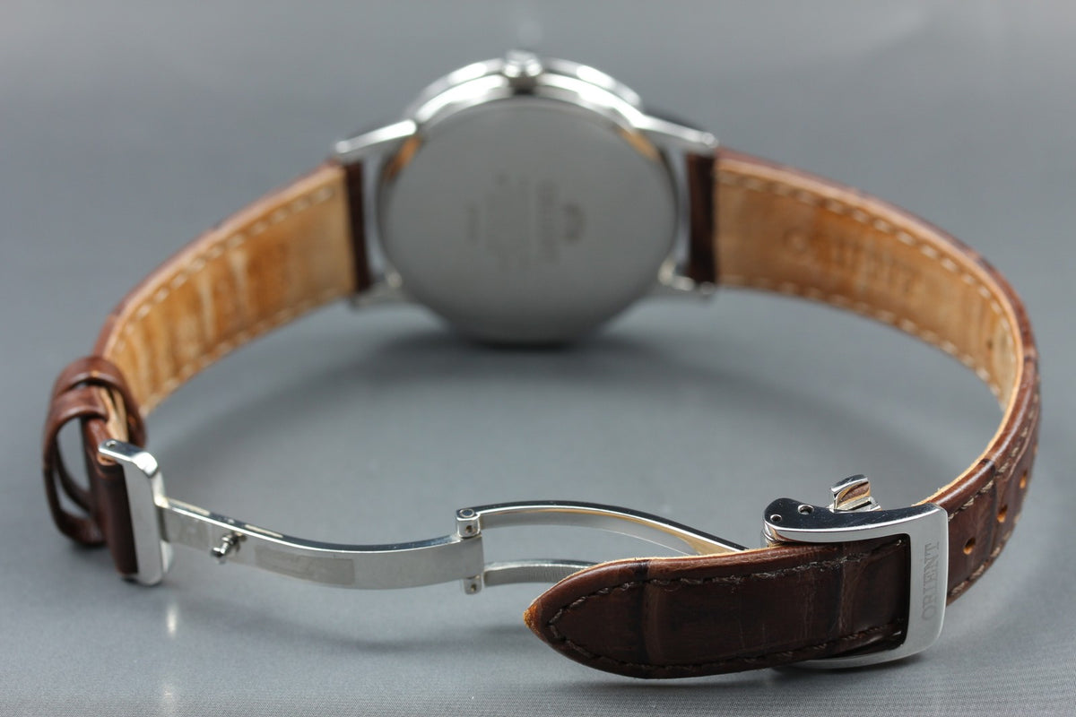 ORIENT Sun & Moon KUE0-UAA0 39mm Day/Date Silver Brown Unisex Watch