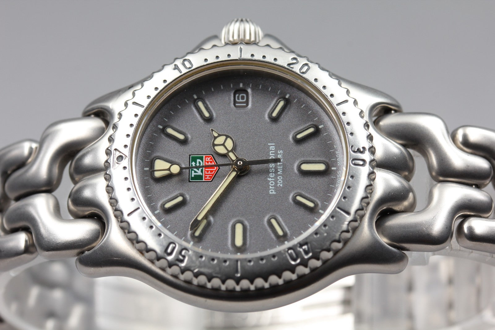 TAG HEUER SEL Professional S99.213K Quartz Gray Dial Men's Watch 33mm JAPAN