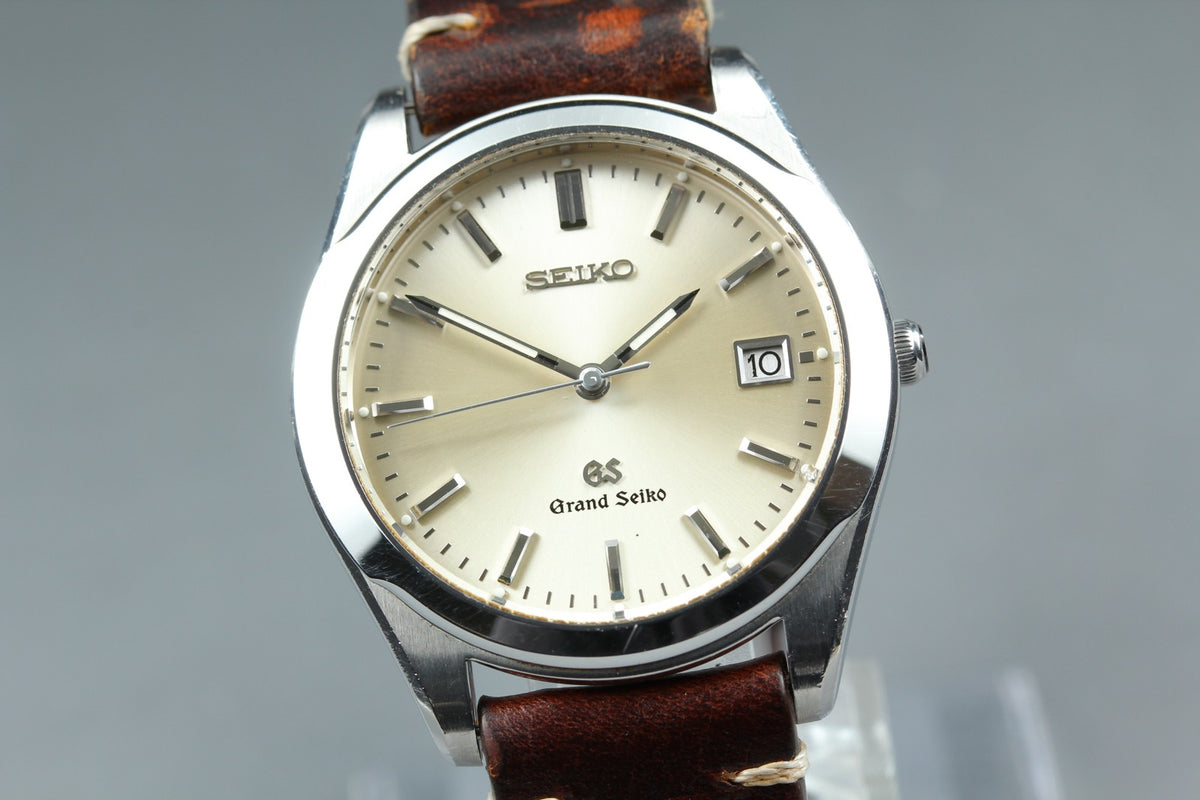 New Batt Vintage SEIKO Grand Seiko 8N65-8000 Quartz Men's Watch 35mm From JAPAN