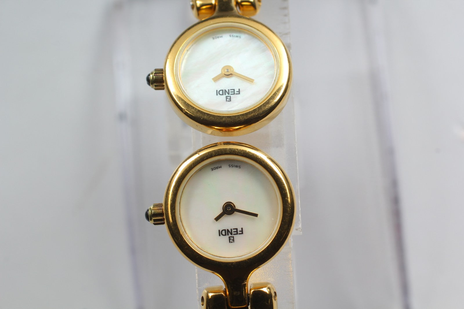 Vintage [Exc+5] FENDI 620L Dual Time Gold White Bangle Women's Quartz Watch