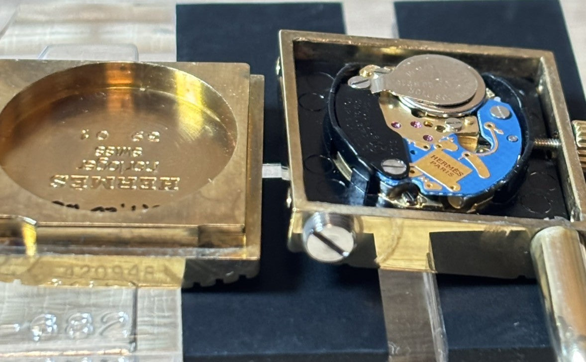 Vintage [Exc+5 Box] HERMES Kelly Watch Gold Black Leather "U" Woman's Qz Watch