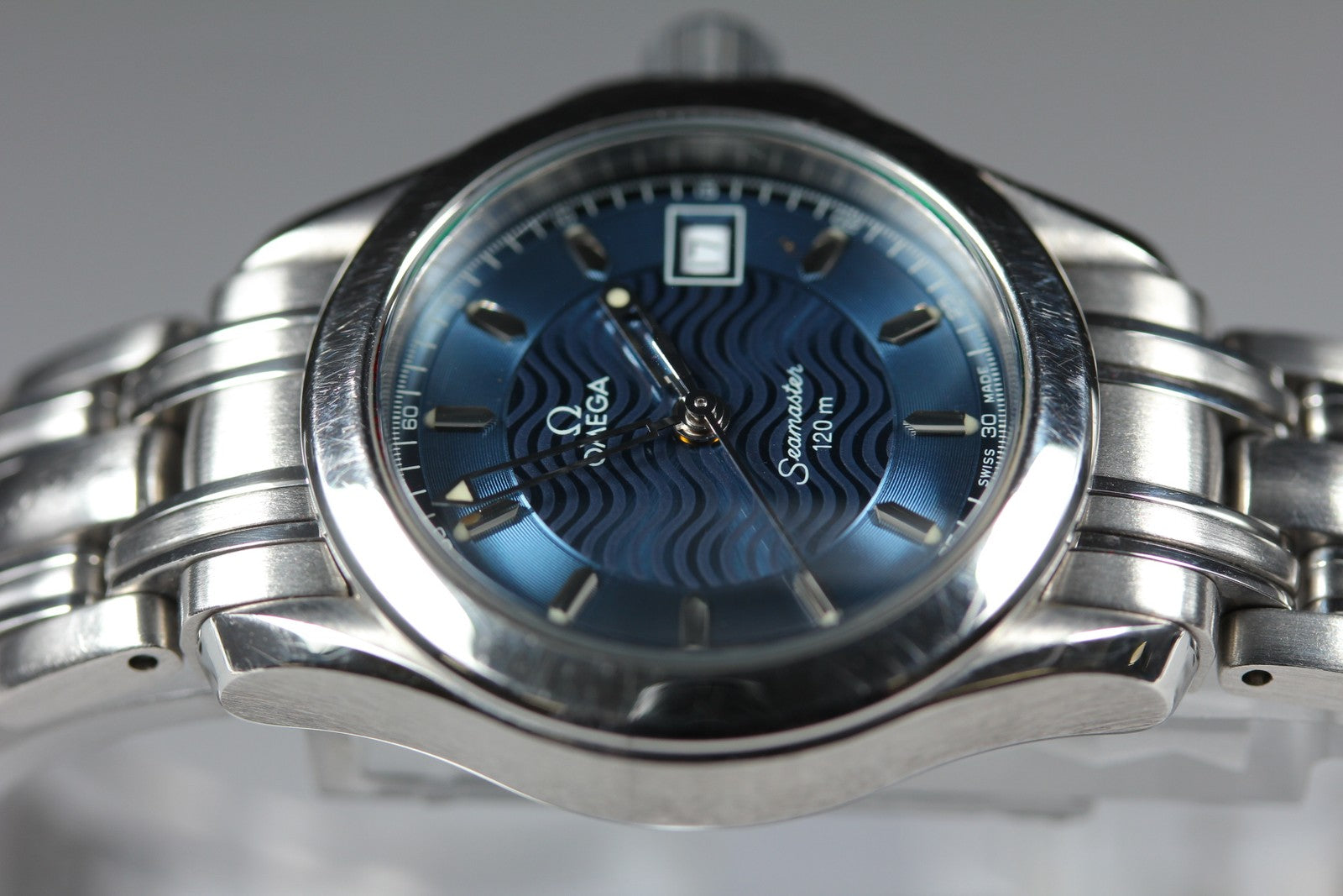 Vintage OMEGA Seamaster 120m 2581.81 Blue Quartz Women's Watch 26mm  JAPAN Box