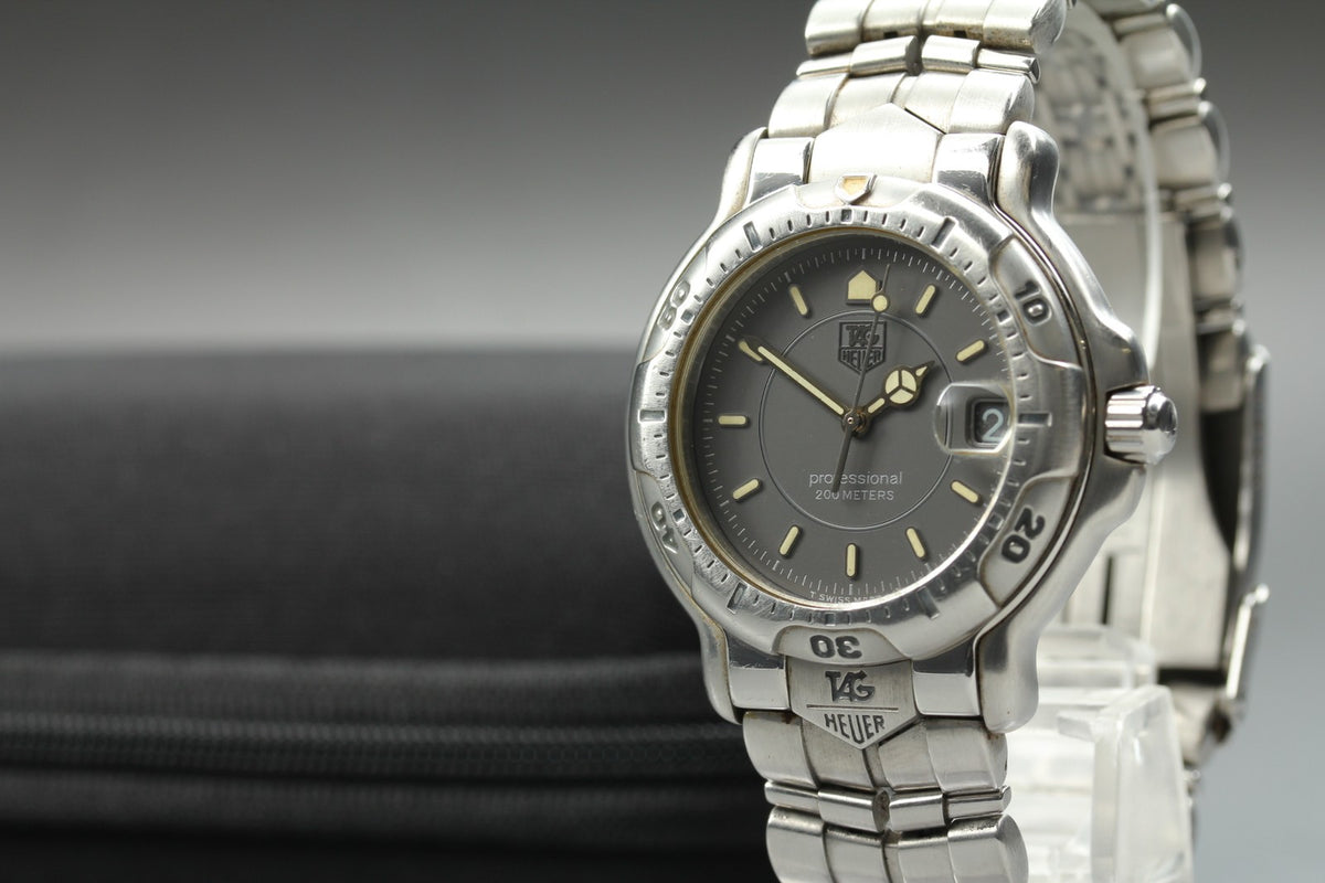 TAG HEUER Professional 6000 WH1112 Quartz Men's Gray Dial Watch 37mm From JAPAN