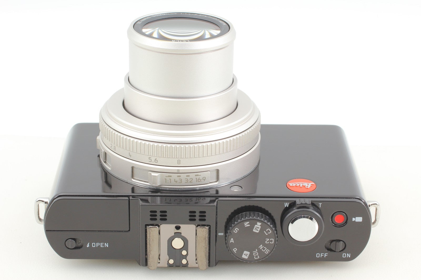 [N MINT w/SD32G] Leica D-LUX 6 18734 10.1 MP Glossy Black Digital Compact Camera