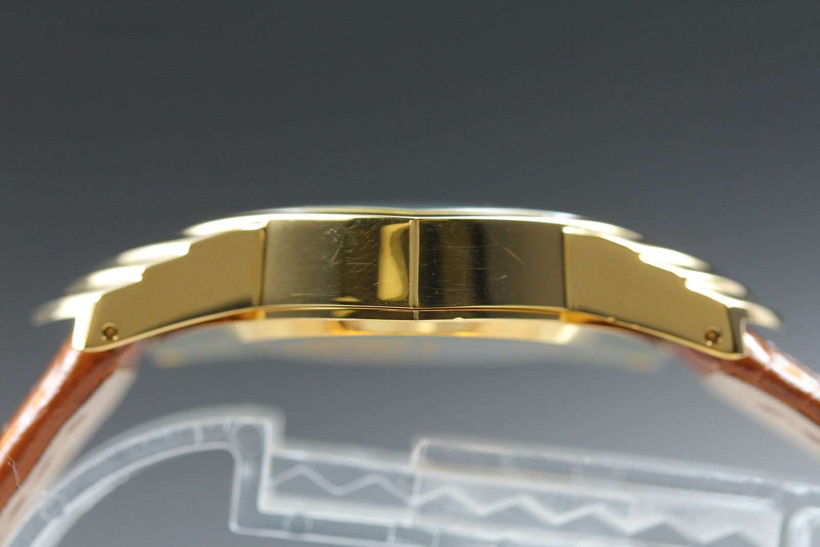 New Batt Hamilton Ventura H243010 H600243100 White Quartz Men's Watch 32mm  Box