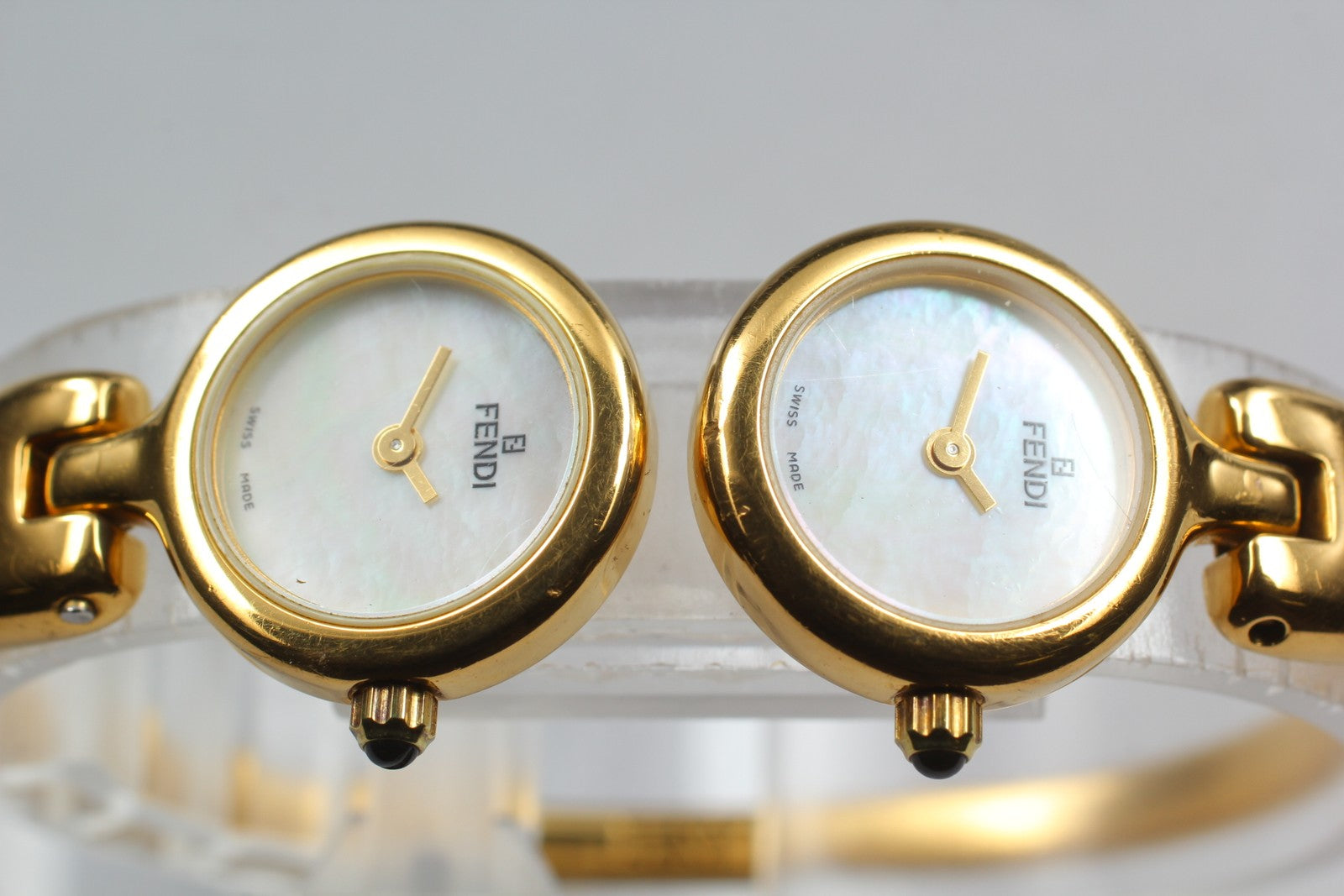 Vintage [Exc+5] FENDI 620L Dual Time Gold White Bangle Women's Quartz Watch