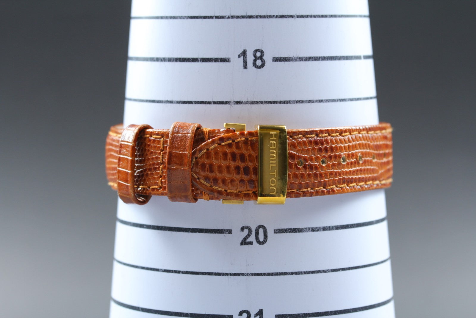 New Batt Hamilton Ventura H243010 Quartz White Dial Men's Watch 32mm Exc+4*Box