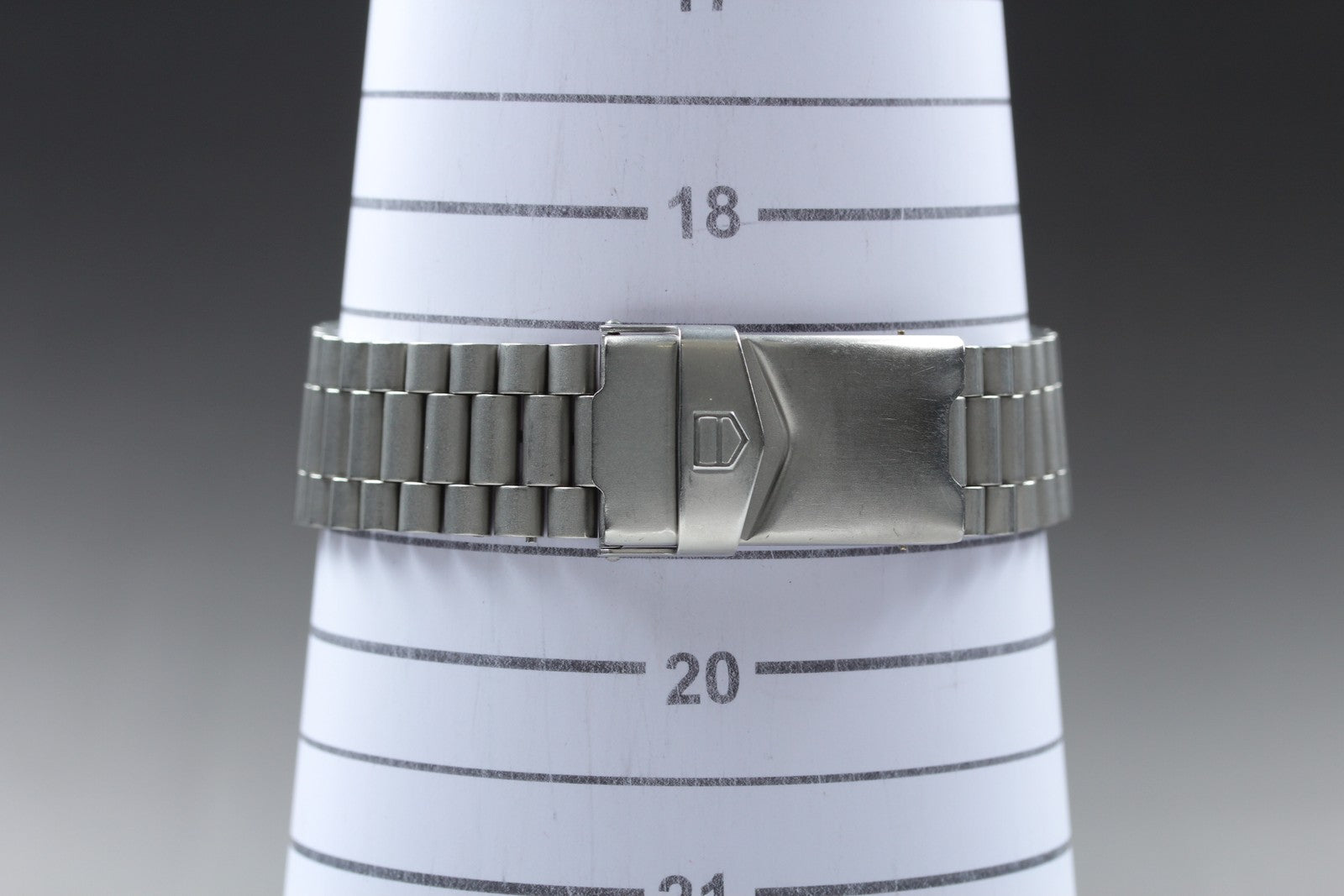 Vintage TAG HEUER Professional CE1111 Quartz Gray Men's Watch 40mm JAPAN Box
