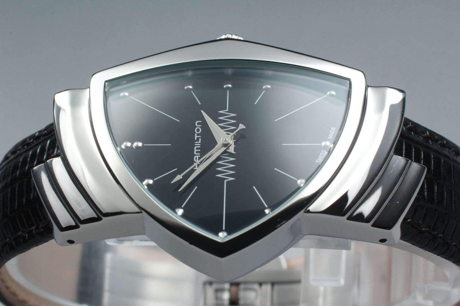 New Batt[N MINT]Box HAMILTON Ventura H244112 Black Men's Quartz Watch 32mm JAPAN