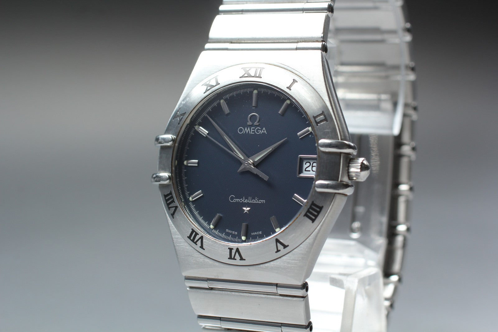 New Batt Vintage OMEGA Constellation Cal.1512 Quartz Men's Watch 33mm From JAPAN