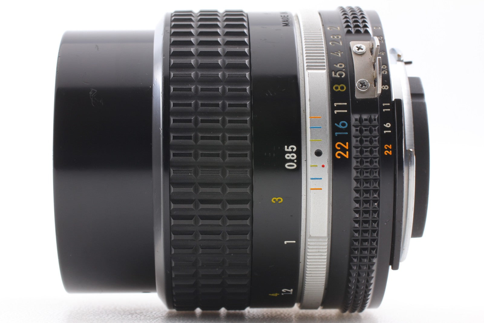 [Near MINT] Nikon Nikkor 85mm f/2 Ai-s Ais MF Portrait Lens From JAPAN