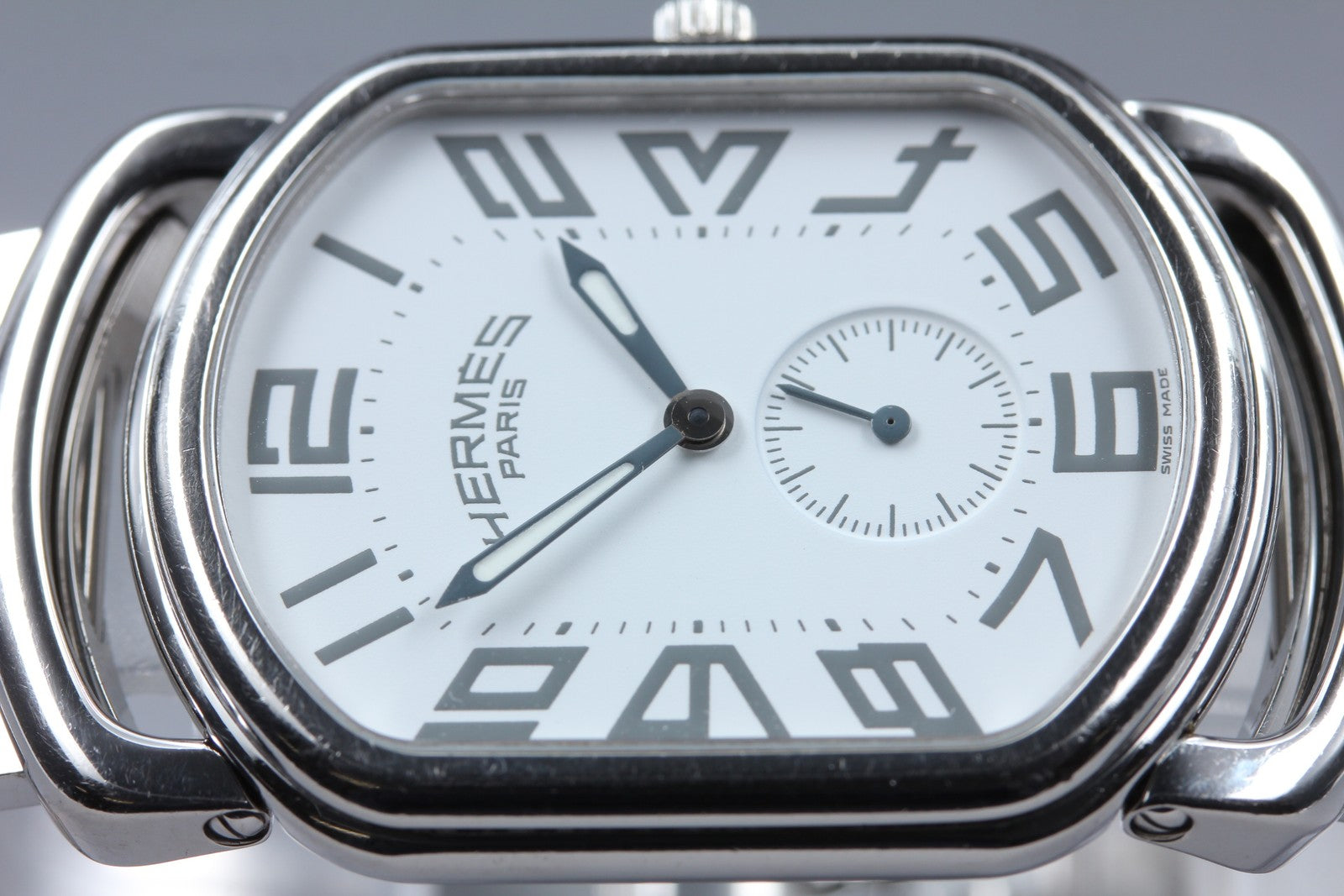 [Exc+5 Box] HERMES Rally RA1.810 White Dial Silver 31mm Quartz Men's Watch