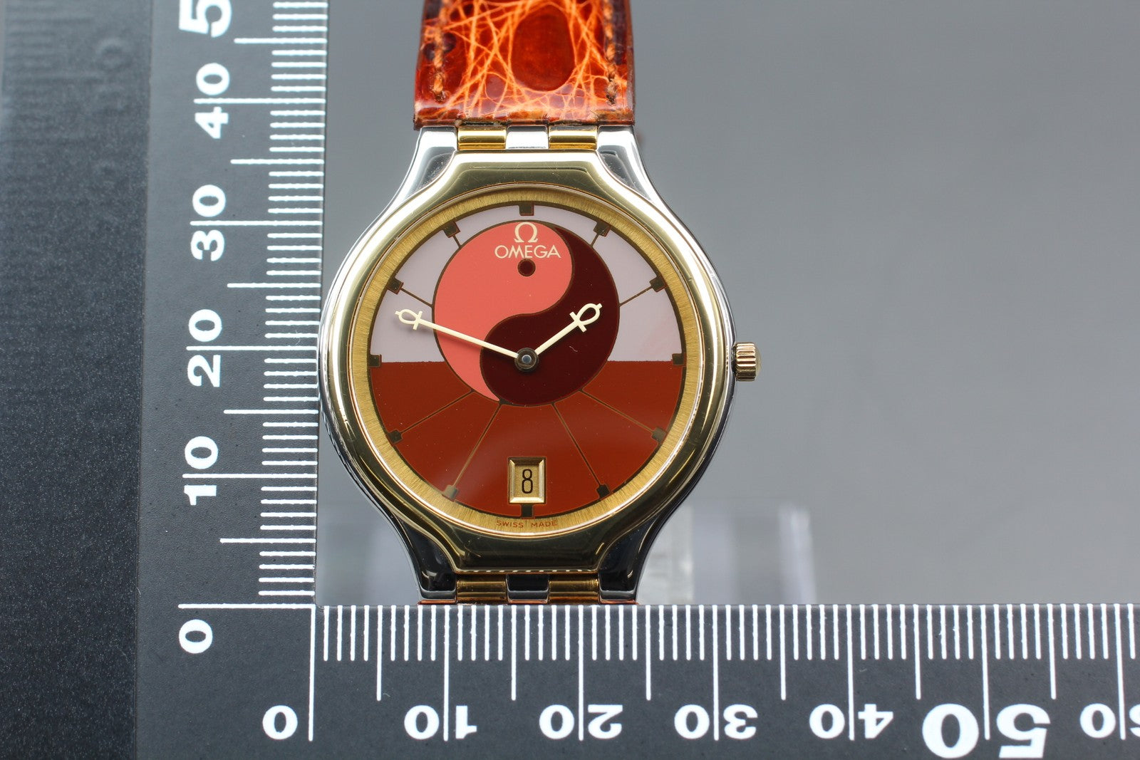 New Batt Vintage OMEGA De Ville symbol Quartz Women's Watch 31mm JAPAN Exc+5