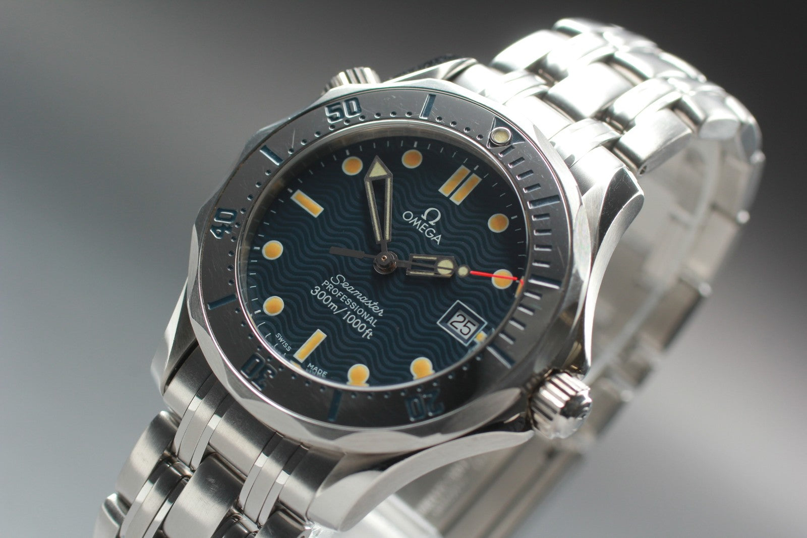 New Batt[Exc+5] OMEGA Seamaster Professional 2562.8 Quartz Men's Watch 37mm JP