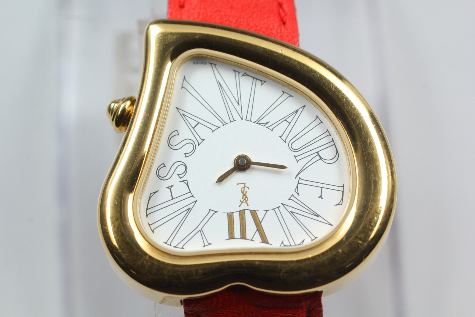 [Exc+5] Yves Saint Laurent Heart Gold Red 30mm Women's Watch Quartz JAPAN