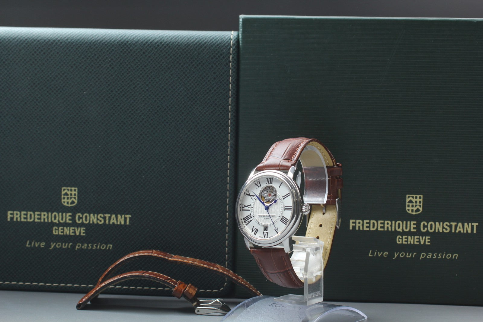 [Exc+5 Box] Frederique Classics Heart Beat FC-303/315X3P6 37mm AT Men's Watch