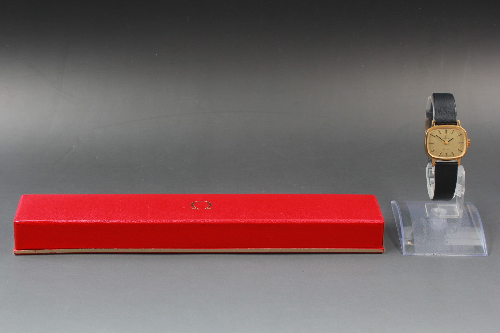 Vintage Exc+5 Box OMEGA De Ville Cal.625 511.0413 24mm Gold Manual Women's Watch