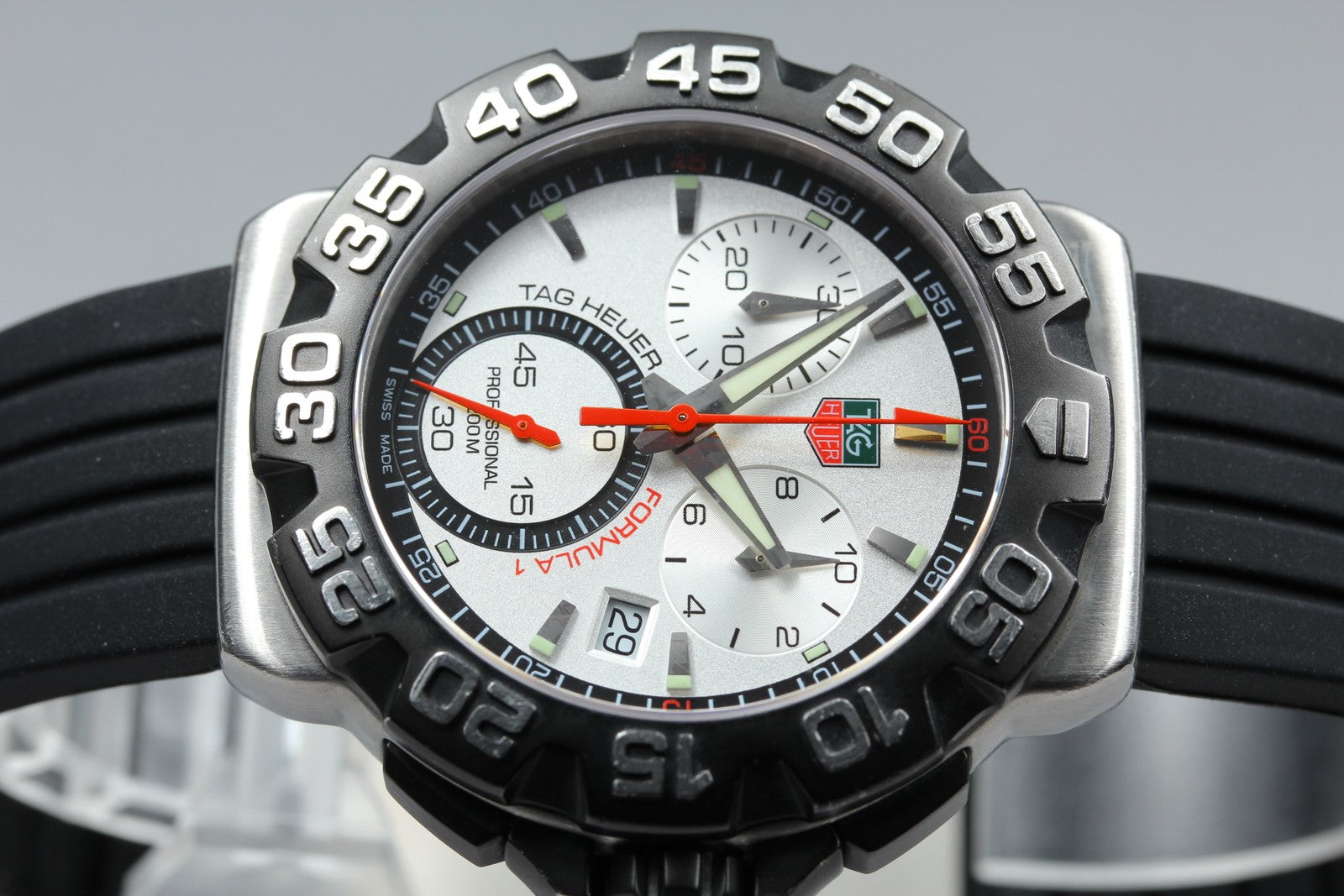 TAG HEUER Formula 1 CAH1111 Silver Dial Quartz Men's Watch 41mm JAPAN Box