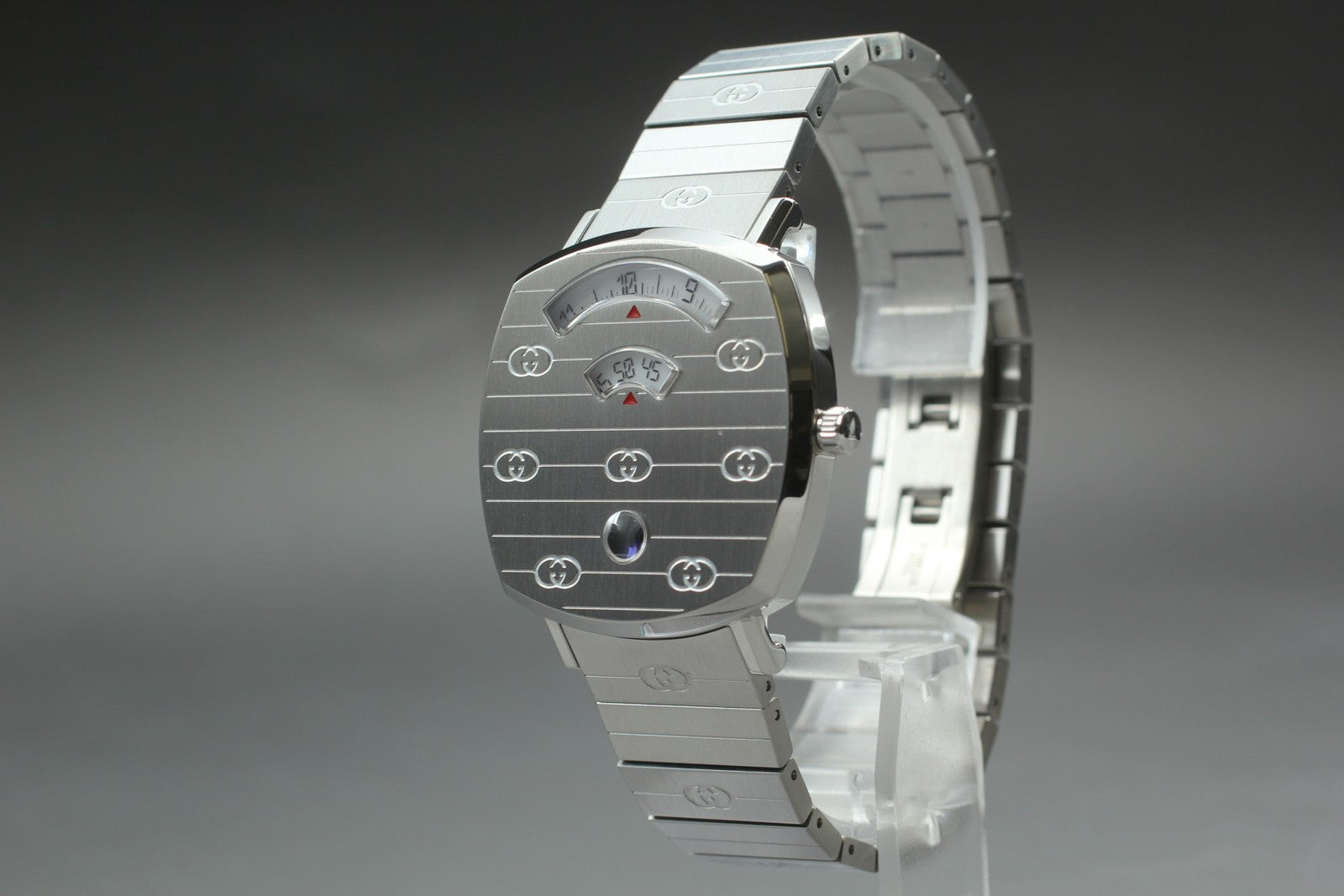 [MINT Box] GUCCI Grip 157.4 Silver 35mm GG Man's Quartz Watch From JAPAN