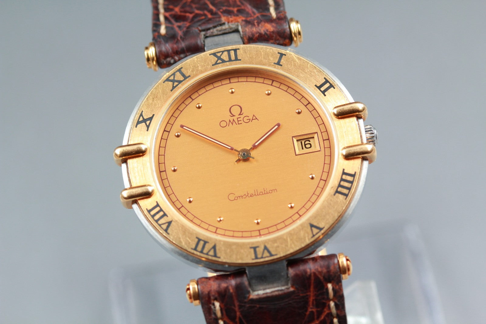 Vintage OMEGA Constellation Cal.1379 Gold Date Quartz Men's Watch 31mm JAPAN