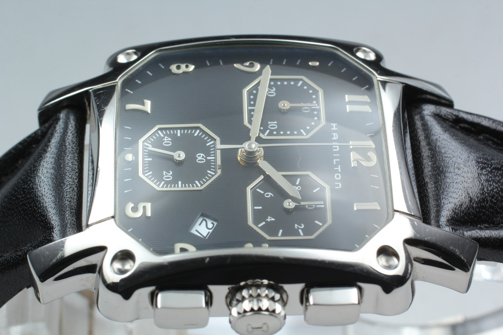 [READ] Hamilton Lloyd Chronograph 6319 Date Black 35mm Quartz Men's Watch [Box]