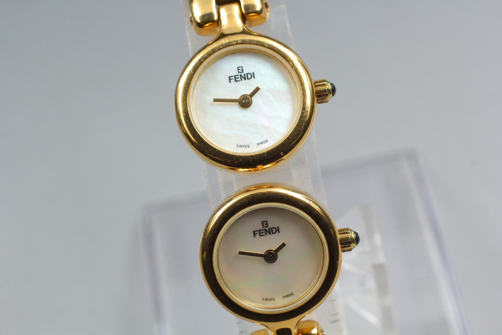 Vintage [Exc+5] FENDI 620L Dual Time Gold White Bangle Women's Quartz Watch