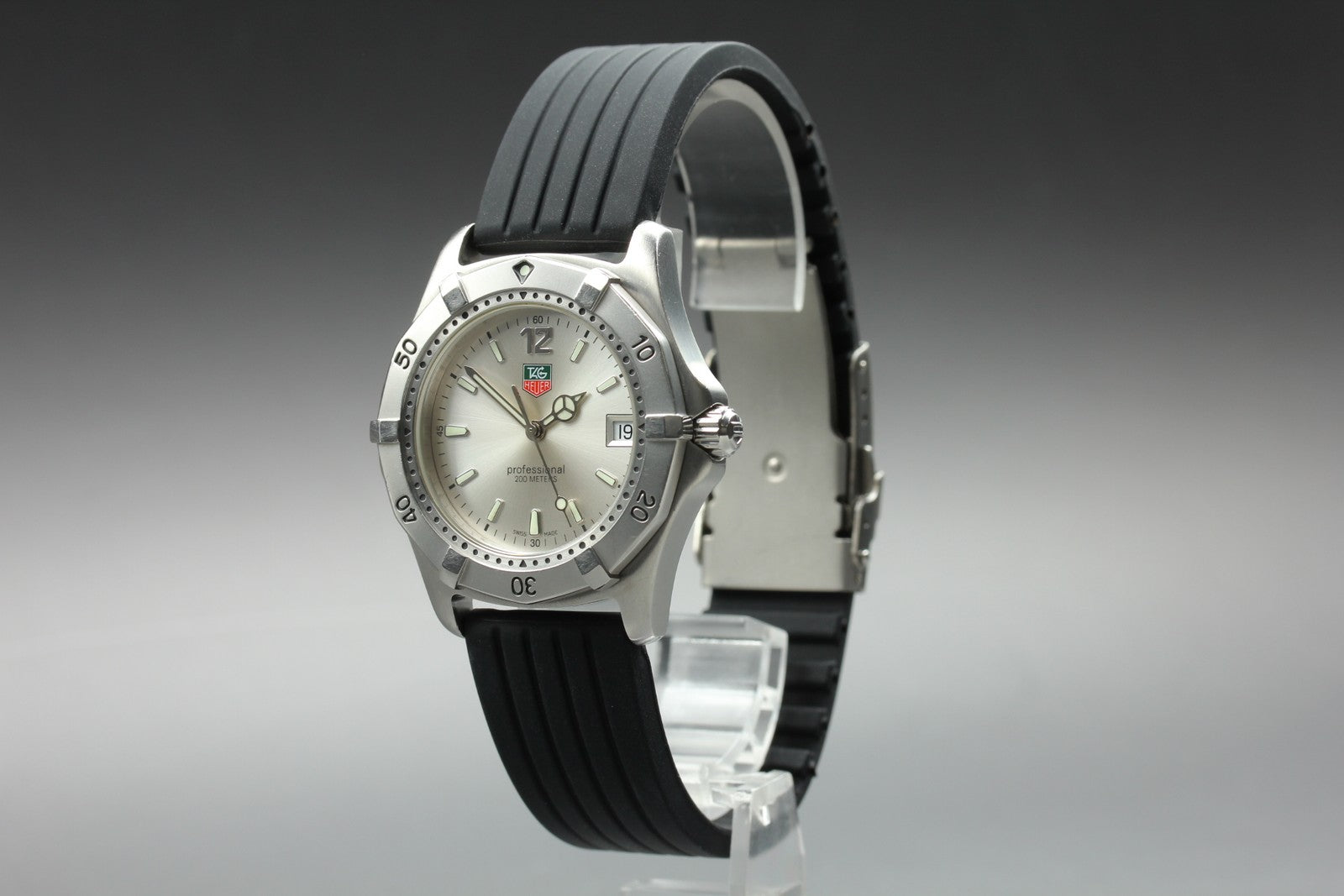 New Batt Vintage TAG HEUER Professional WK1112-1 Quartz Men's Watch 39mm JAPAN