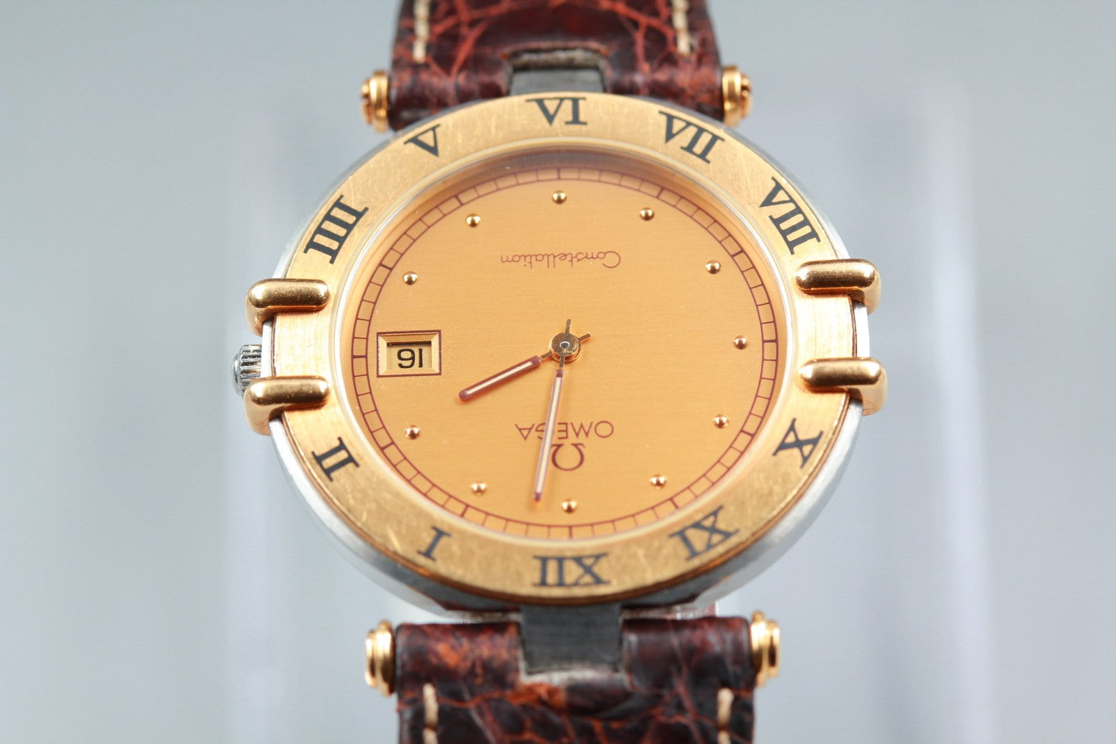 Vintage OMEGA Constellation Cal.1379 Gold Date Quartz Men's Watch 31mm JAPAN