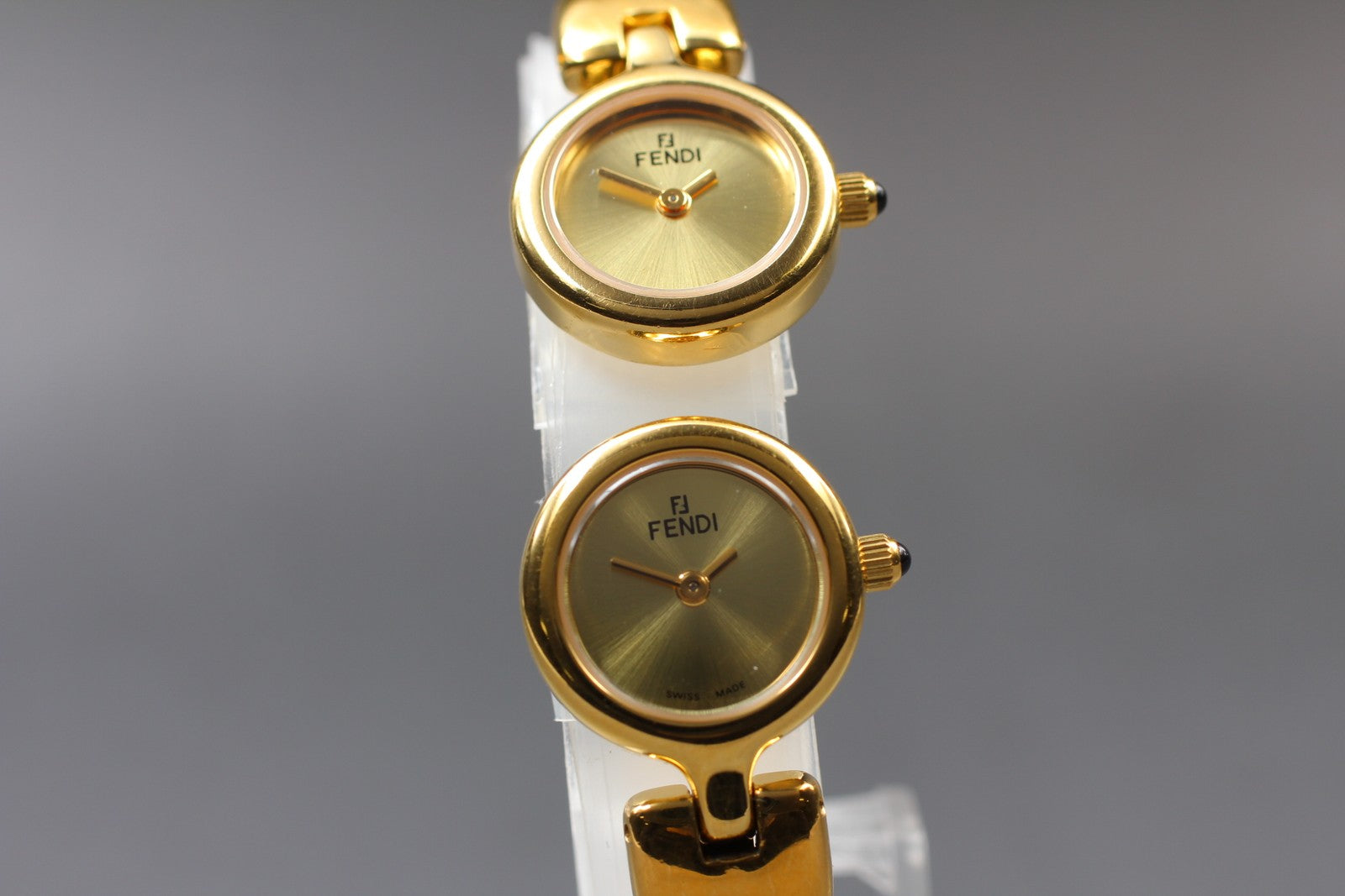Vintage [Exc+5 Box] FENDI 620L Dual Time Gold Bangle Women's Quartz Watch JAPAN