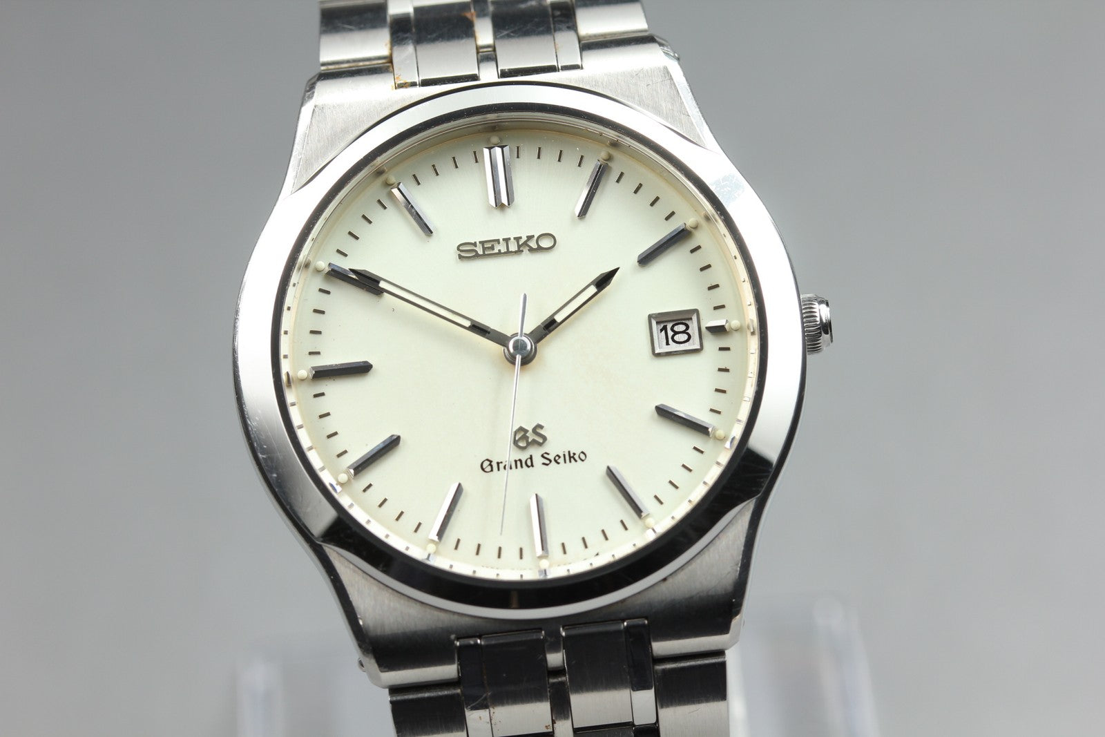 Vintage SEIKO Grand Seiko 8N65-9000 Quartz Unisex Silver Watch 36mm From JAPAN