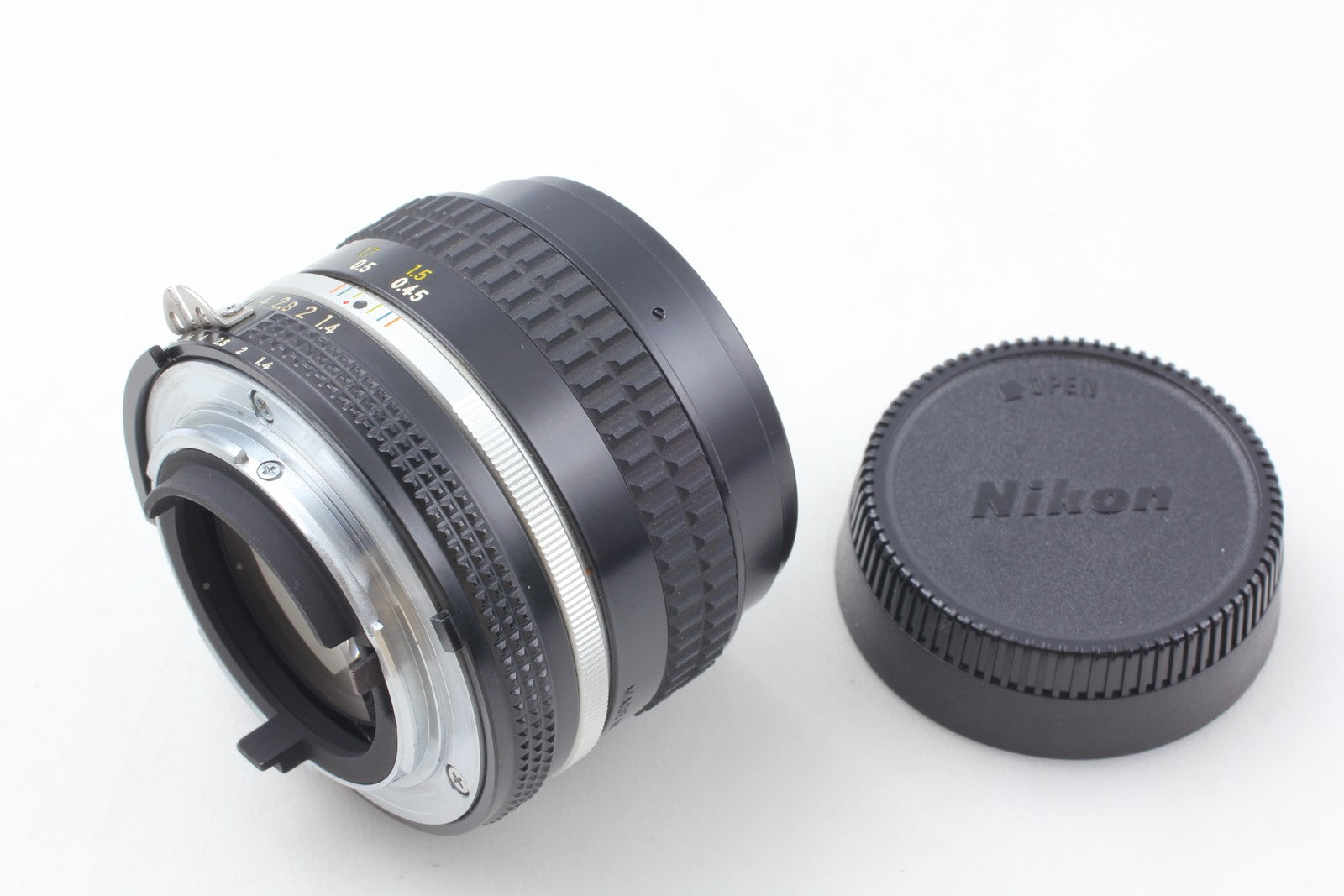 SIC [Near MINT] S/N 579xxxx Nikon Nikkor Ai-s Ais 50mm f1.4 MF Lens for F JAPAN