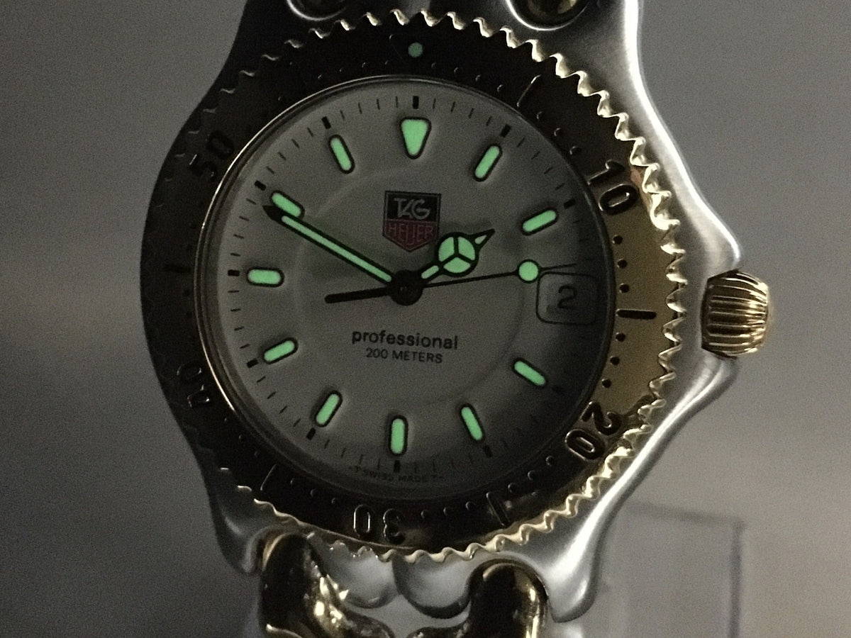 TAG HEUER Professional WG1122-0 Quartz White Dial Date Men's Watch 37mm JAPAN