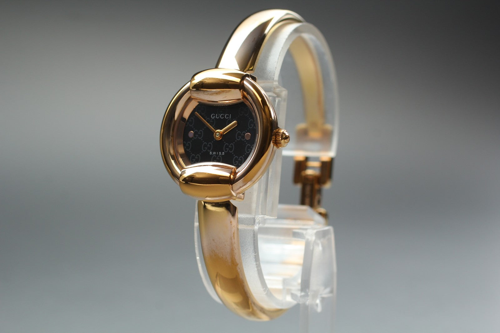 Vintage [Exc+5] GUCCI 1400L Black Dial Gold 25mm Women's Quartz Watch From JAPAN