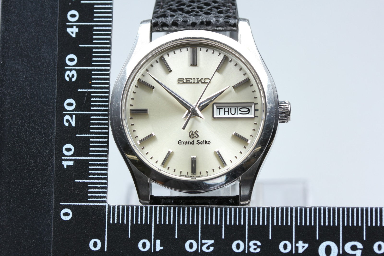Grand Seiko GS 9F83-0AB0 SBGT015 Champagne 37mm Quartz Men's Watch JAPAN [Box]