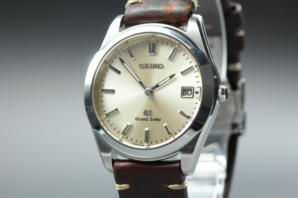 New Batt Vintage SEIKO Grand Seiko 8N65-8000 Quartz Men's Watch 35mm From JAPAN