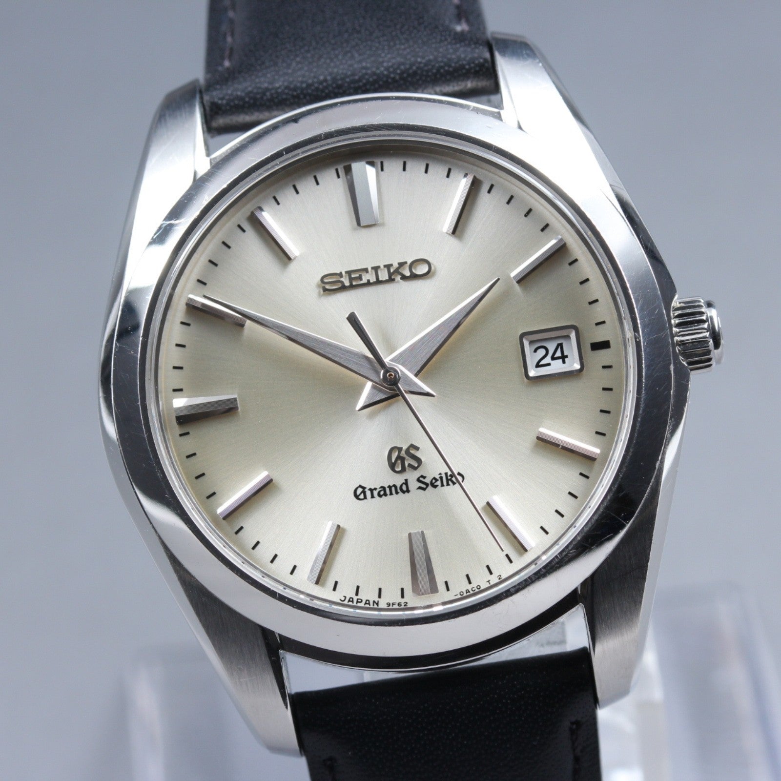 New Batt SEIKO Grand Seiko 9F62-0AB0 Silver Dial Quartz Men's Watch 36mm JAPAN