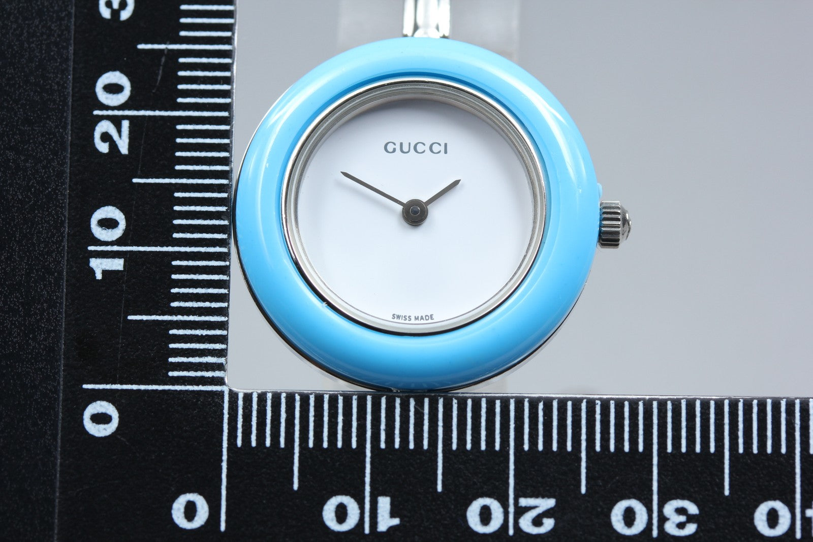 Vintage Gucci Change Bezel 11/12.2L Light Blue Bezel Silver Women's Quartz Watch