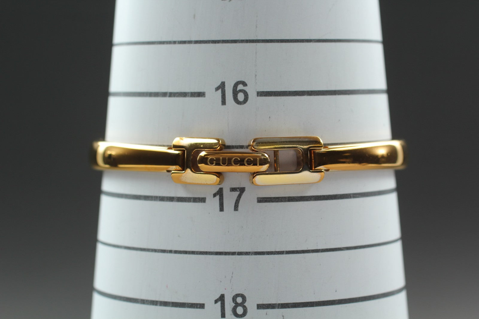 Vintage [Exc+5] GUCCI 1400L Black Dial Gold 25mm Women's Quartz Watch From JAPAN