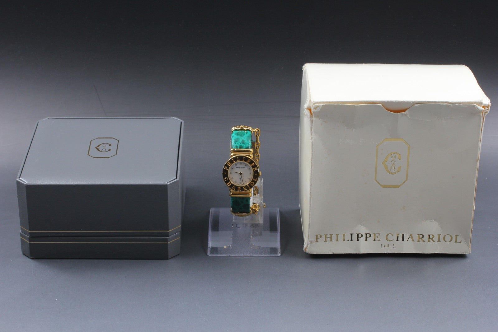 PHILIPPE CHARRIOL 7007901 White Dial Quartz Women's Watch 24mm JAPAN Box