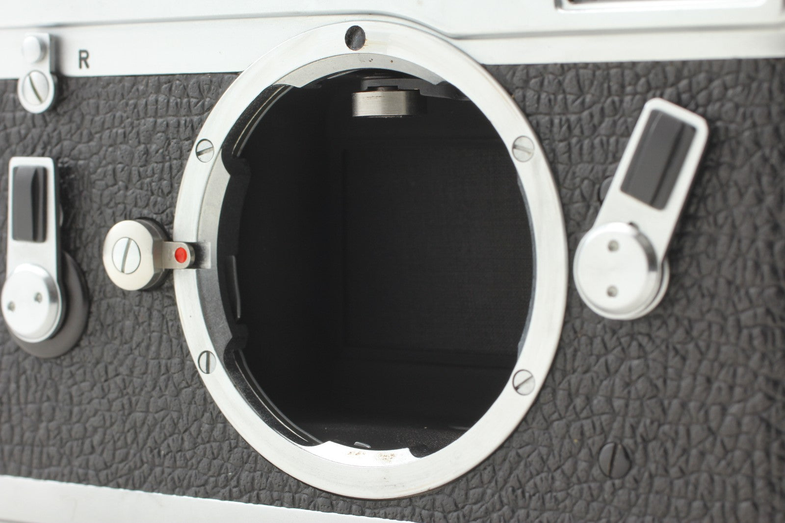 [MINT] Leica M4 35mm Film Camera Chrome Silver Germany From JAPAN