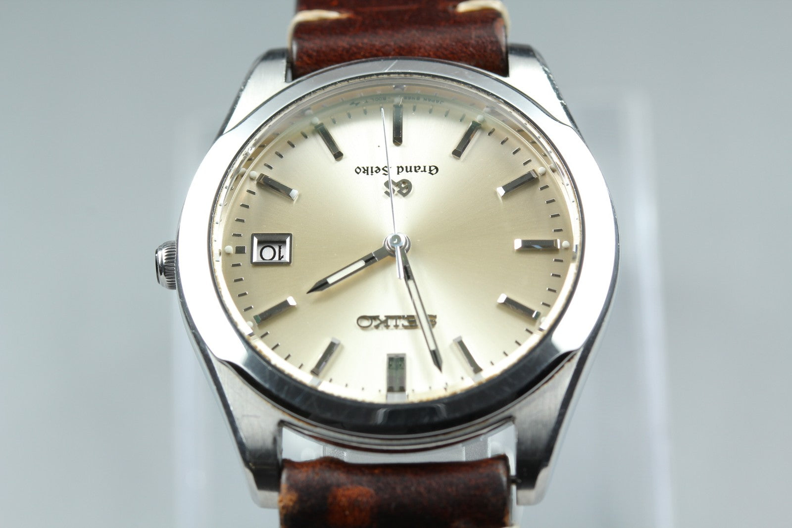 New Batt Vintage SEIKO Grand Seiko 8N65-8000 Quartz Men's Watch 35mm From JAPAN