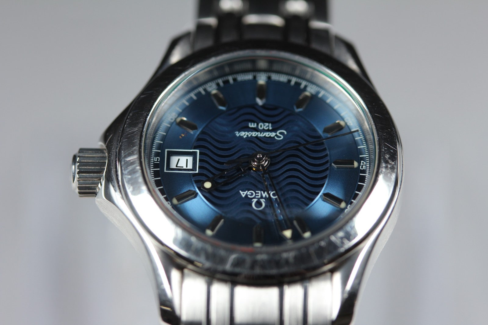 Vintage OMEGA Seamaster 120m 2581.81 Blue Quartz Women's Watch 26mm  JAPAN Box