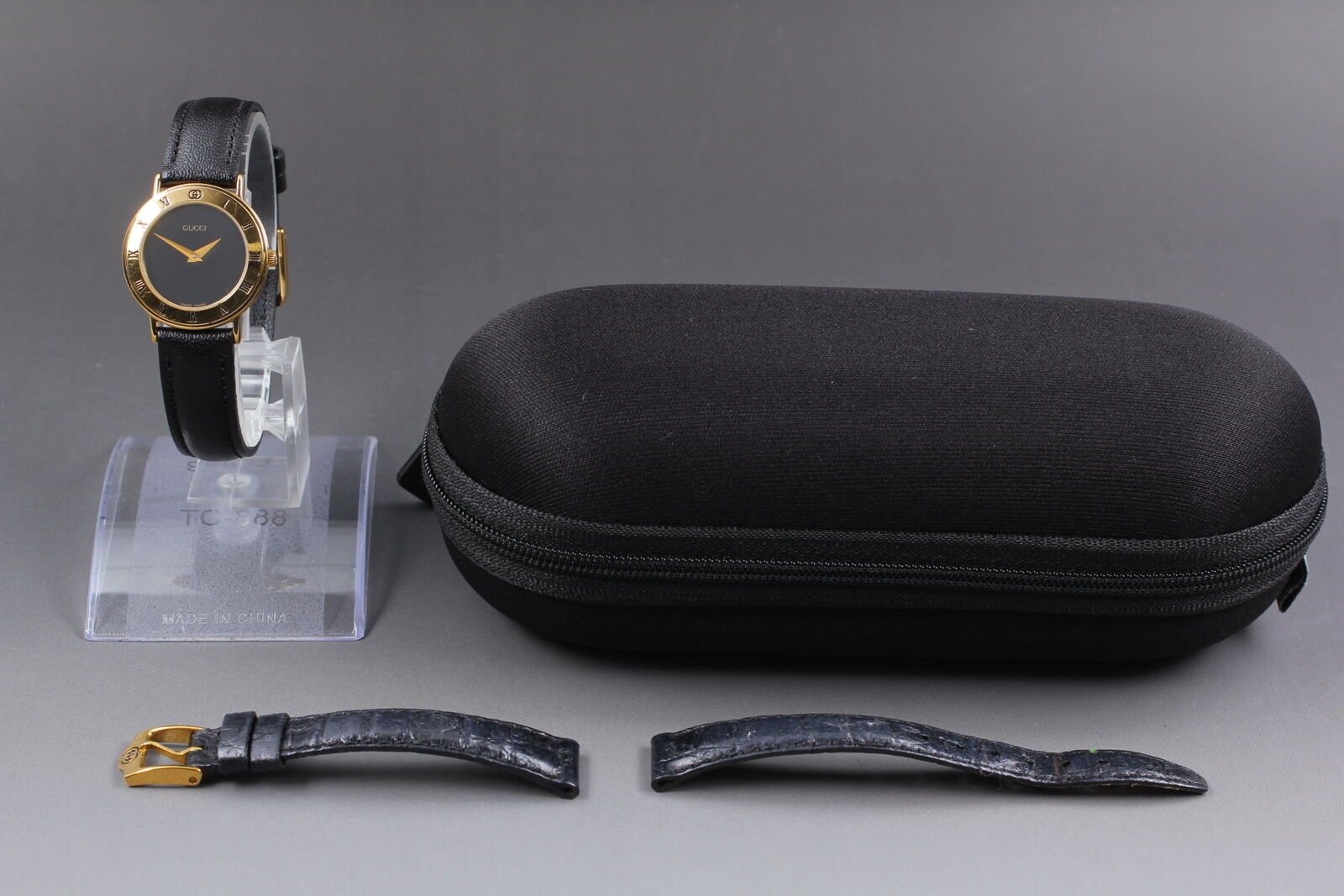 New Battery [Exc+4] Gucci 3000.2.L Black Dial Women's Quartz Watch Vintage JAPAN