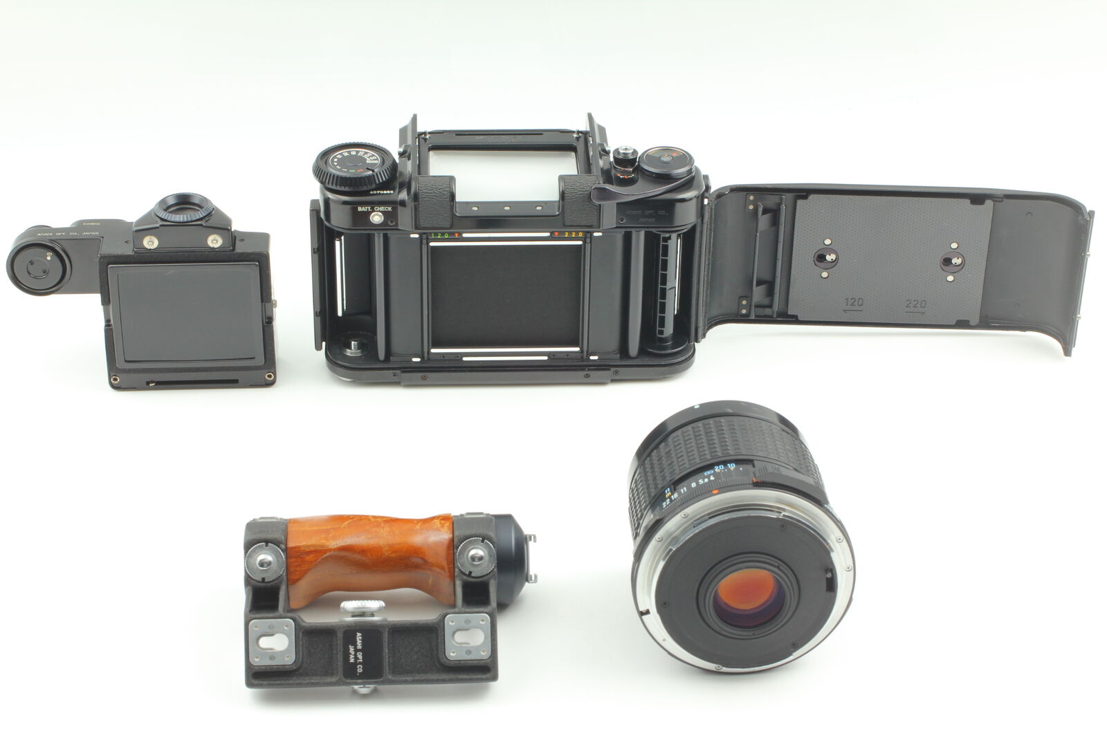 [Exc+5 w/Grip ] Pentax 67 Late Film Camera + SMC TTL 55mm f4 6x7 Lens From JAPAN