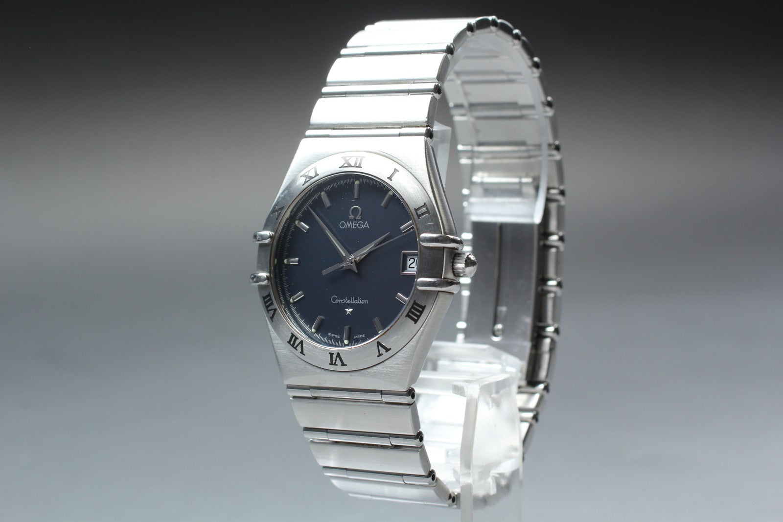 New Batt Vintage OMEGA Constellation Cal.1512 Quartz Men's Watch 33mm From JAPAN